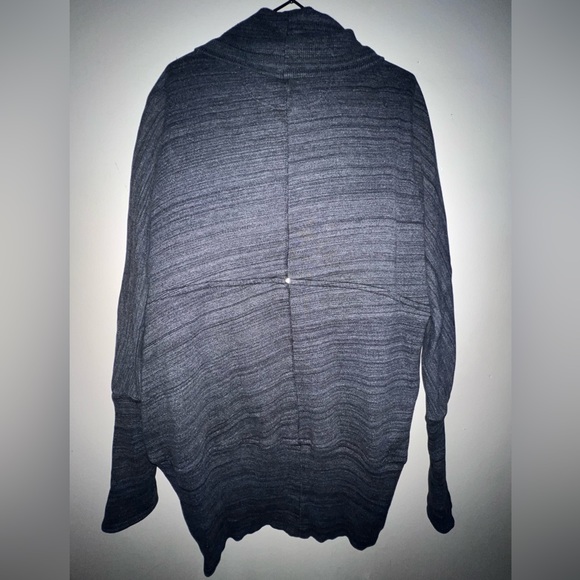 Wilfred by Aritzia, Classic Diderot Sweater, size Small, EUC - Picture 9 of 15